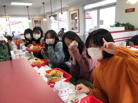 2021.12.21 (10) 昼食はIn-N-Out Burger.jpg