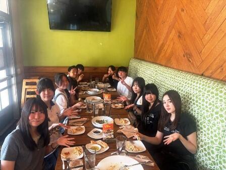 0425.07.14 (9) 軽食を取りにレストランへ（Italian Team）.jpg