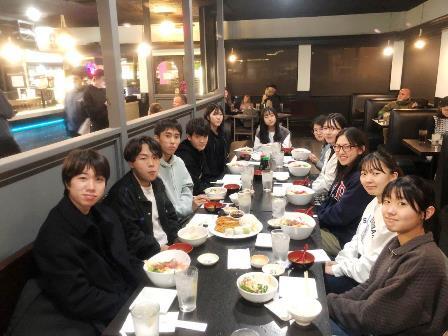 22121910(12) 今日は日本食レストランで夕食でした！.jpg