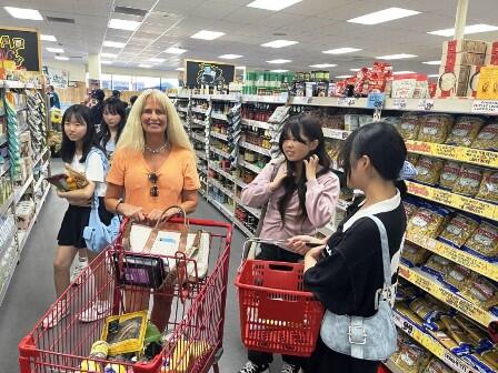 2025.08.23 (5) おすすめ商品教えてもらいました.jpg