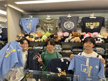 02-2026.08.29(3)Campus storeでお買い物.jpg