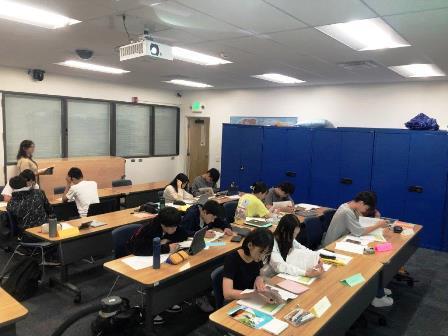 2023.07.19 (10) Class 2 Reading & Vocabulary Skimmingの練習中.jpg