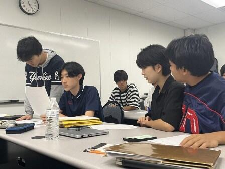 05-2025.09.15 (2) ホストファミリーへインタビューの発表準備.jpg