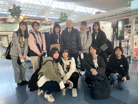 2021.12-_1_-校長先生がお見送りに来てくださいました.jpg