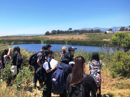 2023.07.13 (9) Class 1 Writing Project (Coal Oil Point) 敷地内唯一のDune Swale Pond到着.jpg