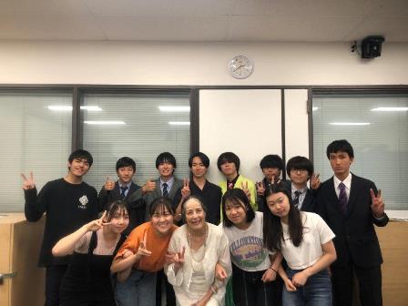 2023.09.18 (14) Class 2 Oral Presentation Signe先生ありがとうございました！.jpg
