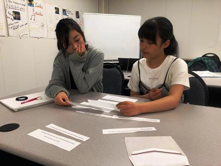 2019.09.12 (7) Reading and Vocabulary Jigsaw Readingで物語の流れを確認.JPG