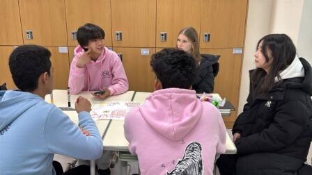 3. グループでディスカッション！（中）.jpeg