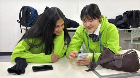 5. 早速打ち解けています.jpeg