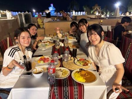 5. 砂漠でディナー！（中）.jpeg