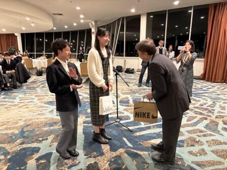 12. リーダーにプレゼントをいただきました（中）.jpeg