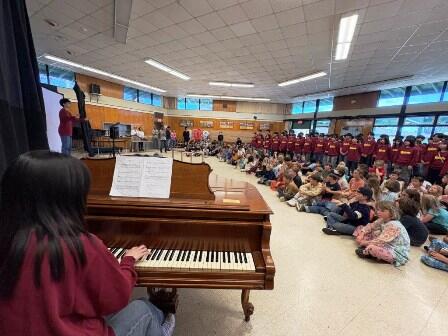 2026.02.26 (4) 感謝の気持ちを込めて全員合唱.jpg