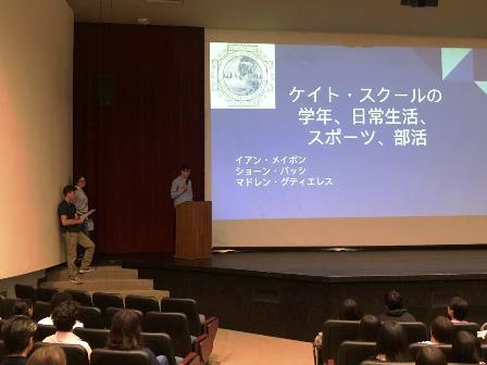 022707ケイト生は学校行事について日本語で説明してくれました。.JPG